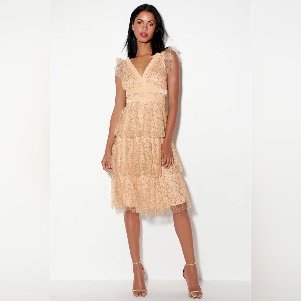 🔥NWT Lulu's Stunning Love Nude and Gold Glitter Tiered Midi Dress, Size S